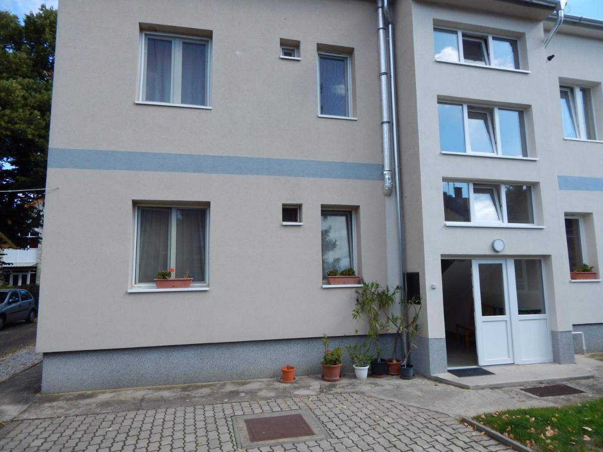 Hajdu Vendeghaz Hotel Hajdúszoboszló Exterior foto