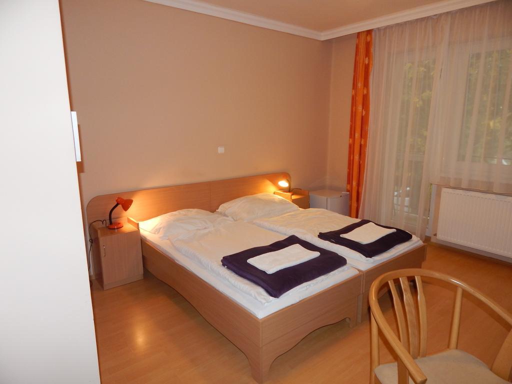 Hajdu Vendeghaz Hotel Hajdúszoboszló Exterior foto